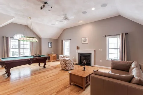 90 Nathaniel Drive Portsmouth NH 03801
