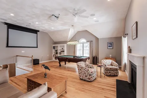 90 Nathaniel Drive Portsmouth NH 03801