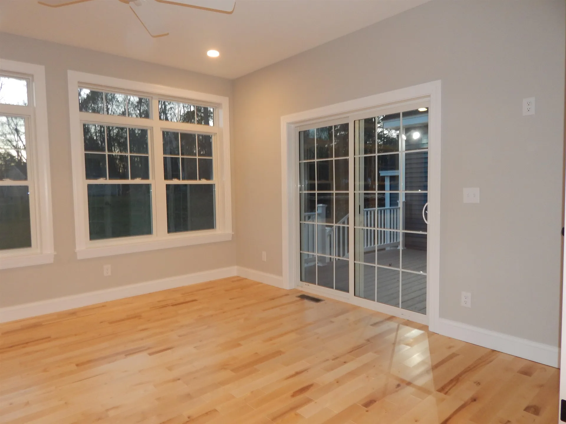 23 Rose Fountain Lane Hampton NH 03842