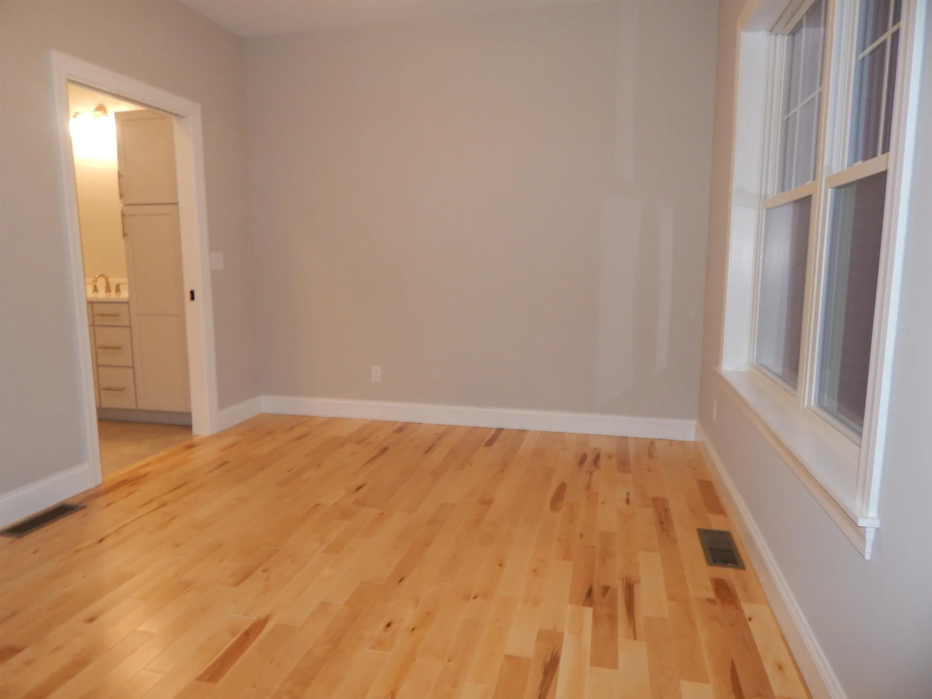 23 Rose Fountain Lane Hampton NH 03842