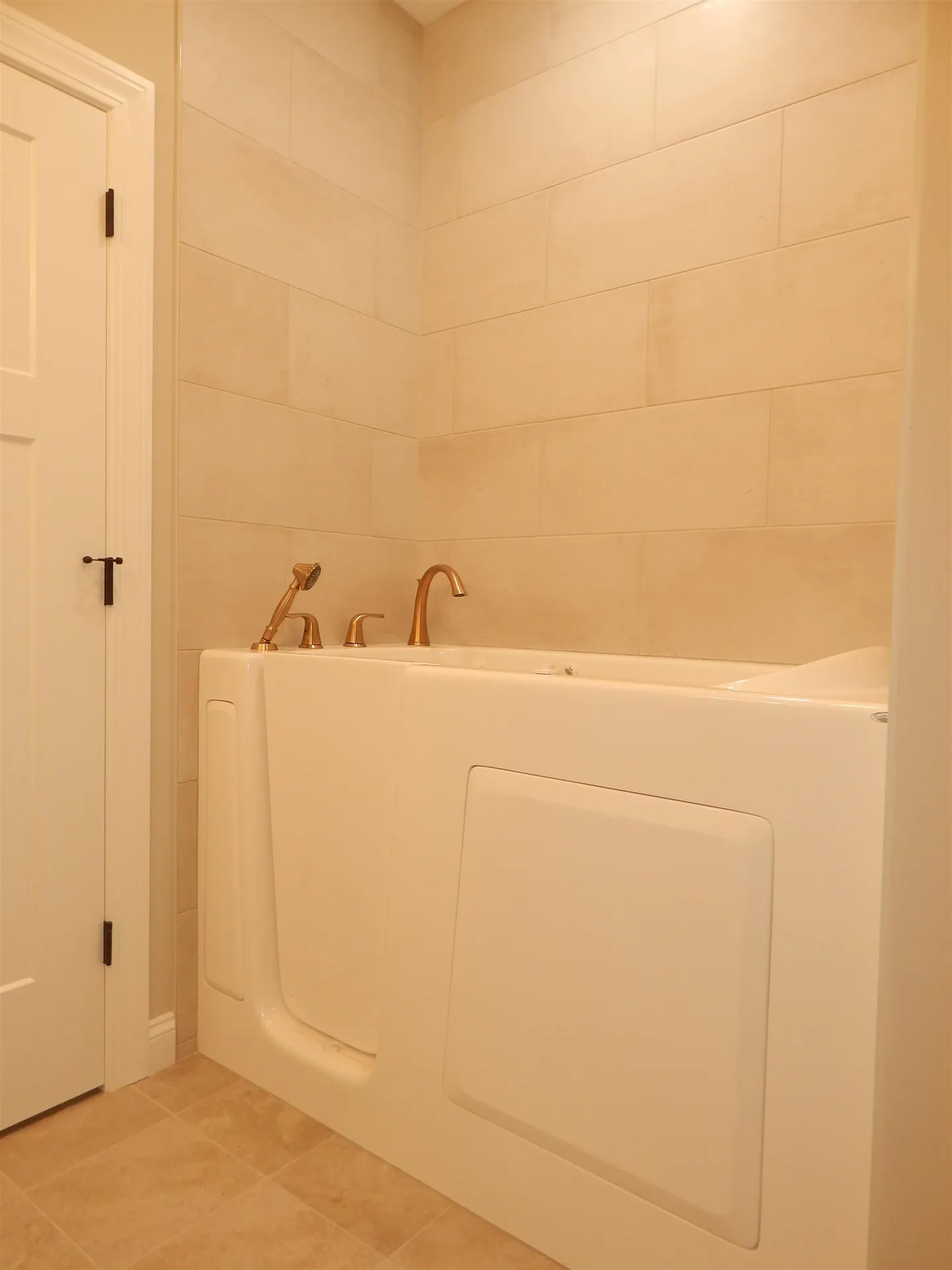 23 Rose Fountain Lane Hampton NH 03842