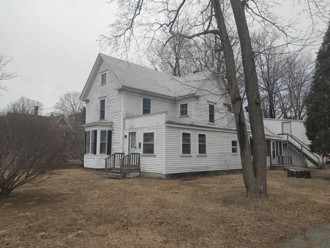 12 Bartlett Street Kingston NH 03848