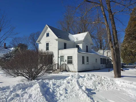 12 Bartlett Street Kingston NH 03848