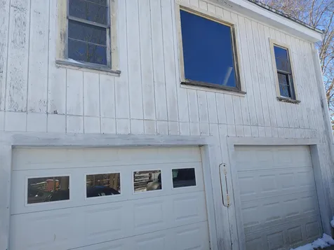 12 Bartlett Street Kingston NH 03848
