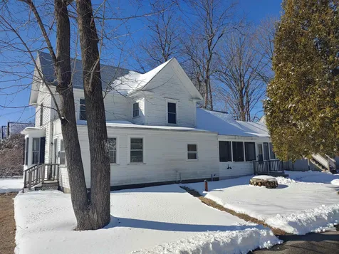 12 Bartlett Street Kingston NH 03848