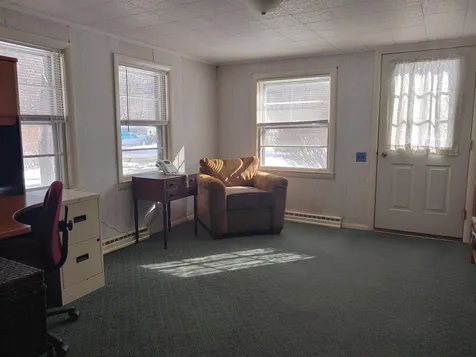12 Bartlett Street Kingston NH 03848
