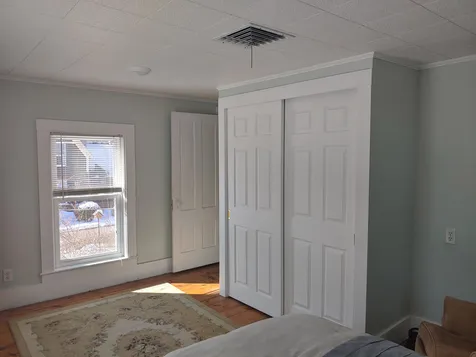 12 Bartlett Street Kingston NH 03848