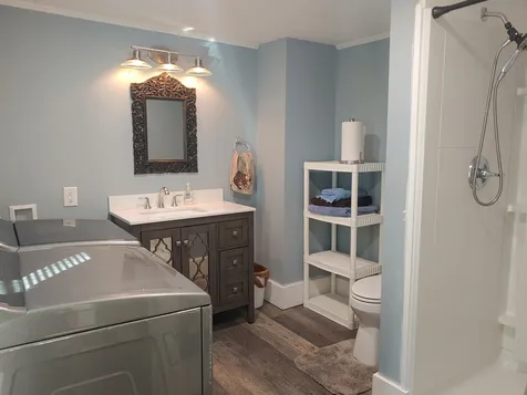 12 Bartlett Street Kingston NH 03848