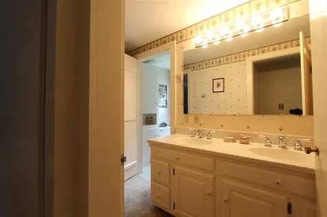 92 Coolidge Circle St. Johnsbury VT 05819