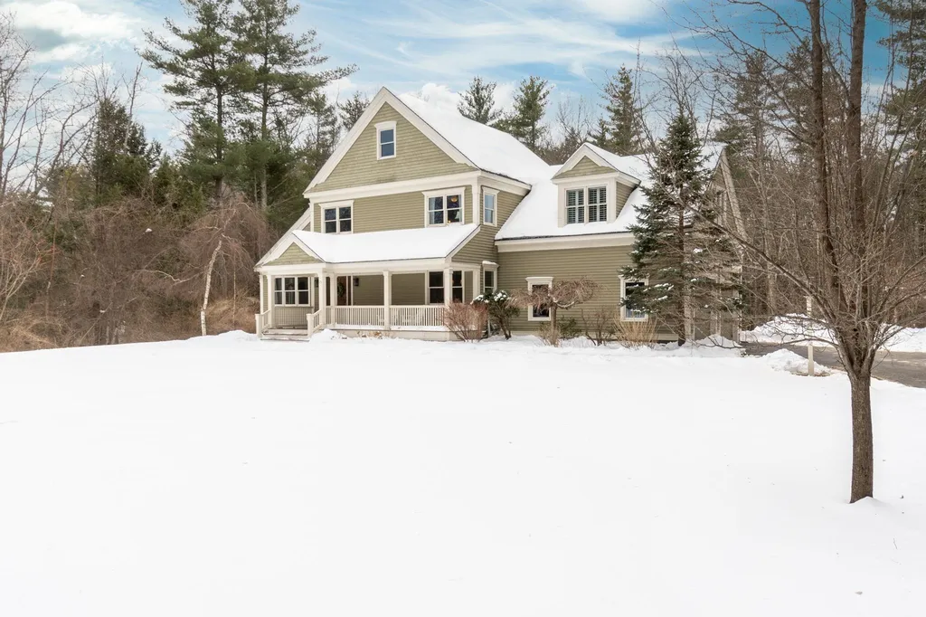 25 Woodman Road South Hampton NH 03827