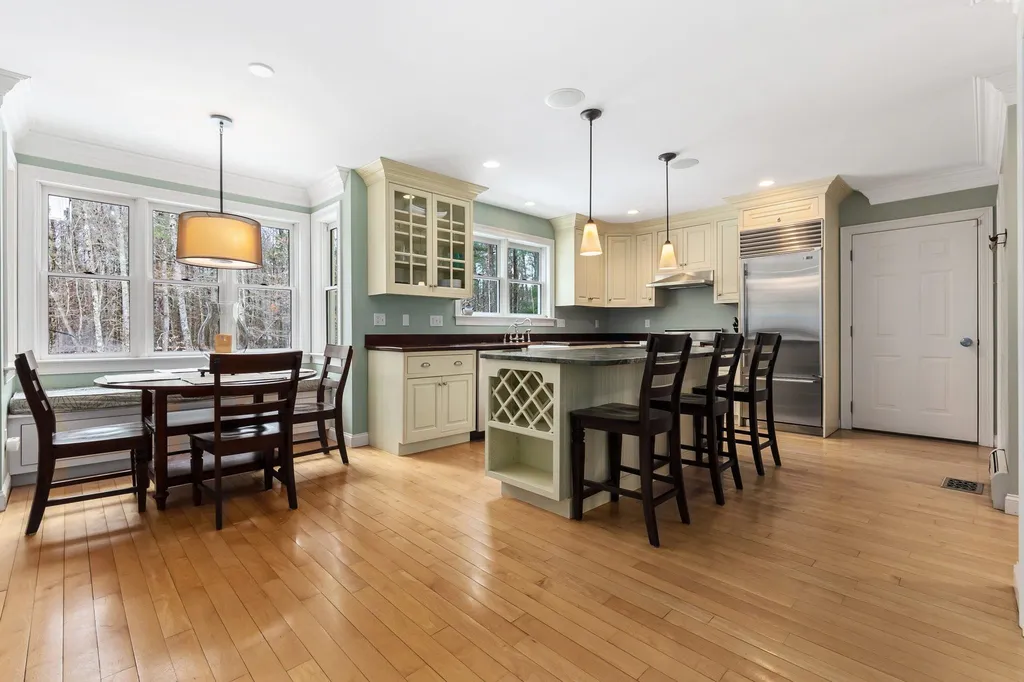 25 Woodman Road South Hampton NH 03827
