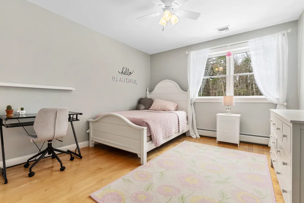 25 Woodman Road South Hampton NH 03827