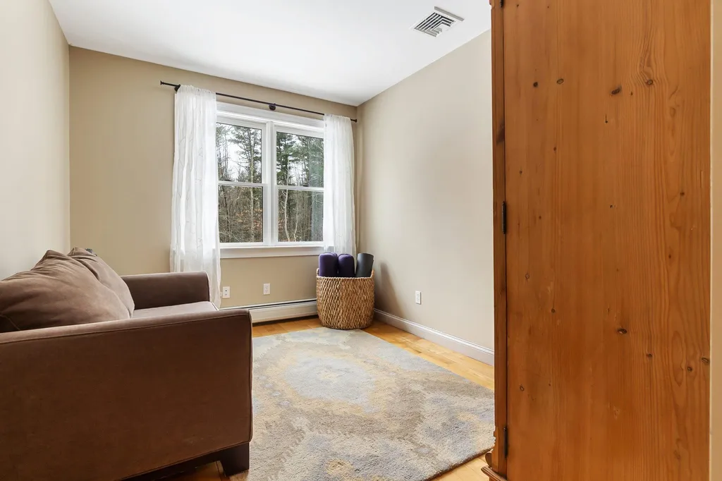 25 Woodman Road South Hampton NH 03827