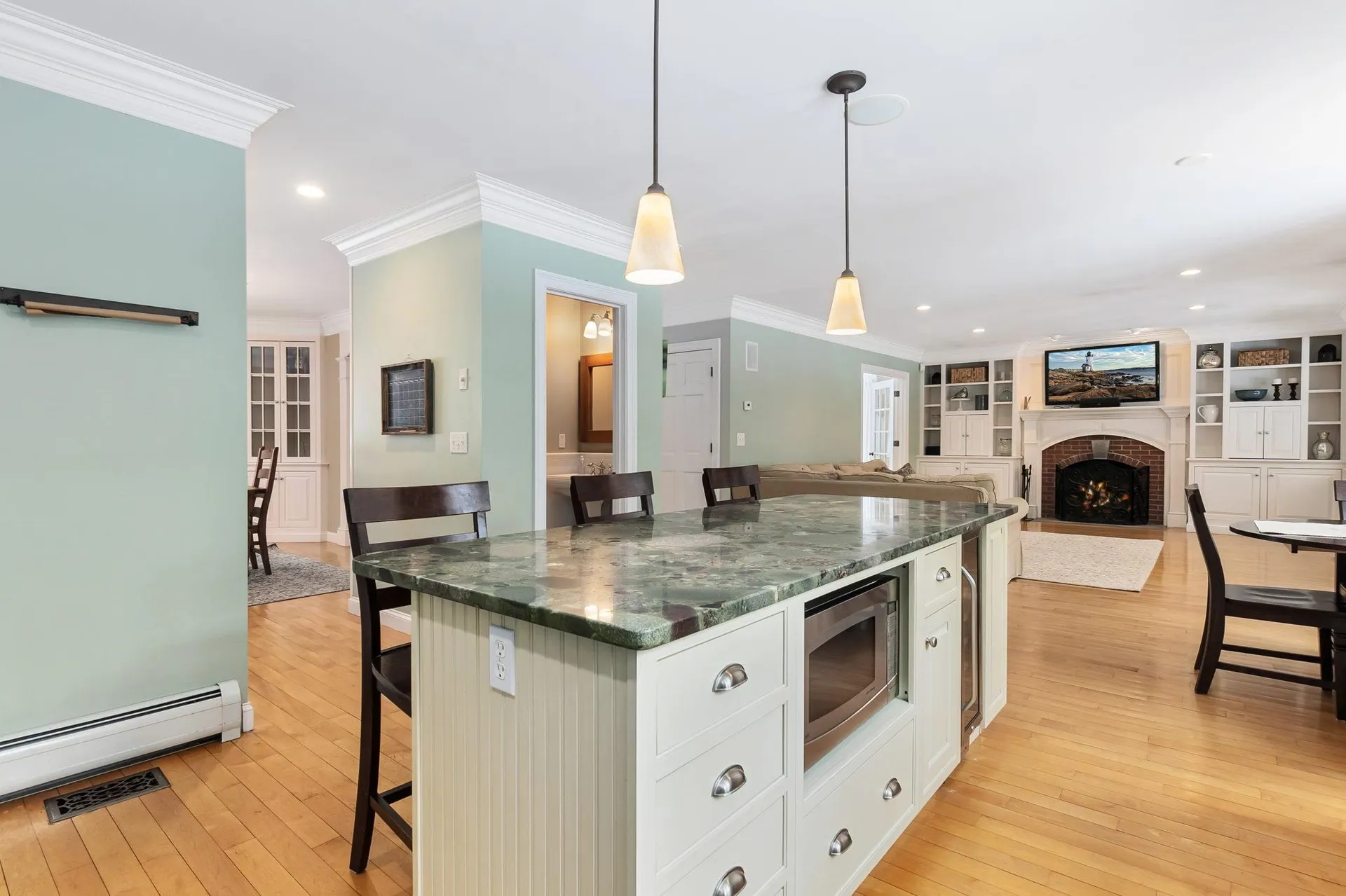 25 Woodman Road South Hampton NH 03827