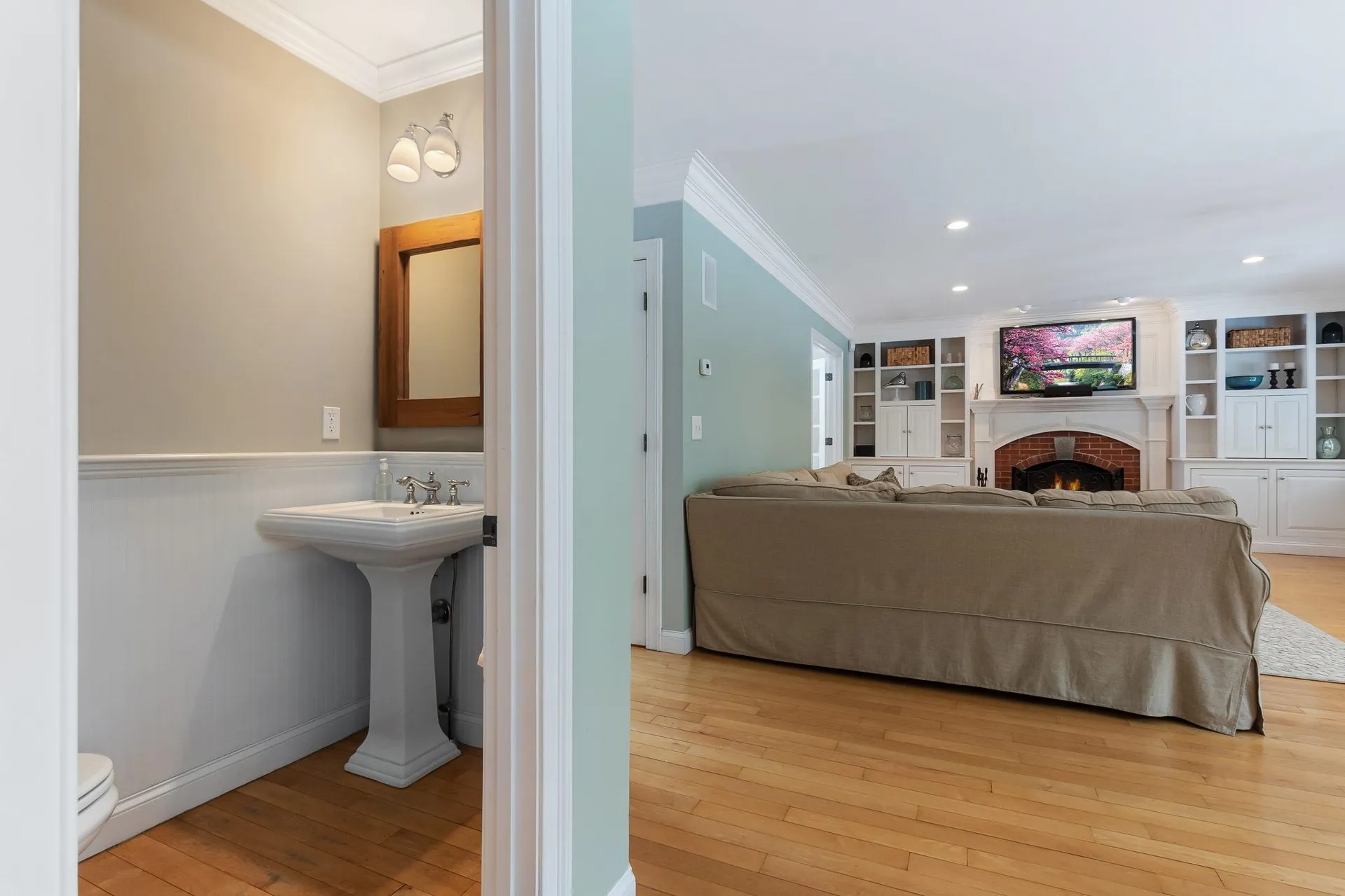 25 Woodman Road South Hampton NH 03827
