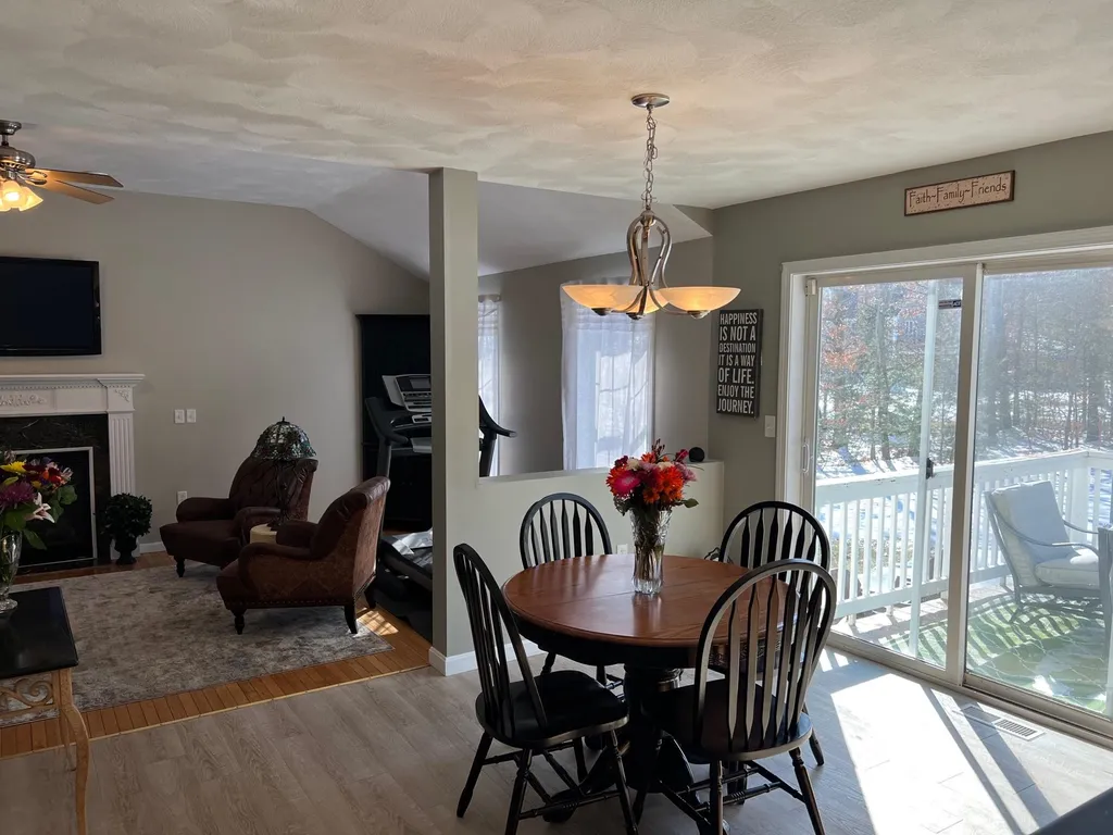 14 Moeckel Road Windham NH 03087