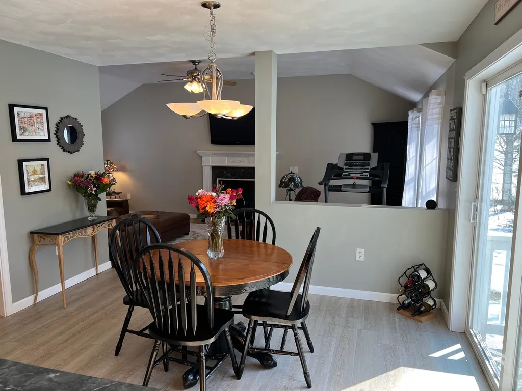 14 Moeckel Road Windham NH 03087