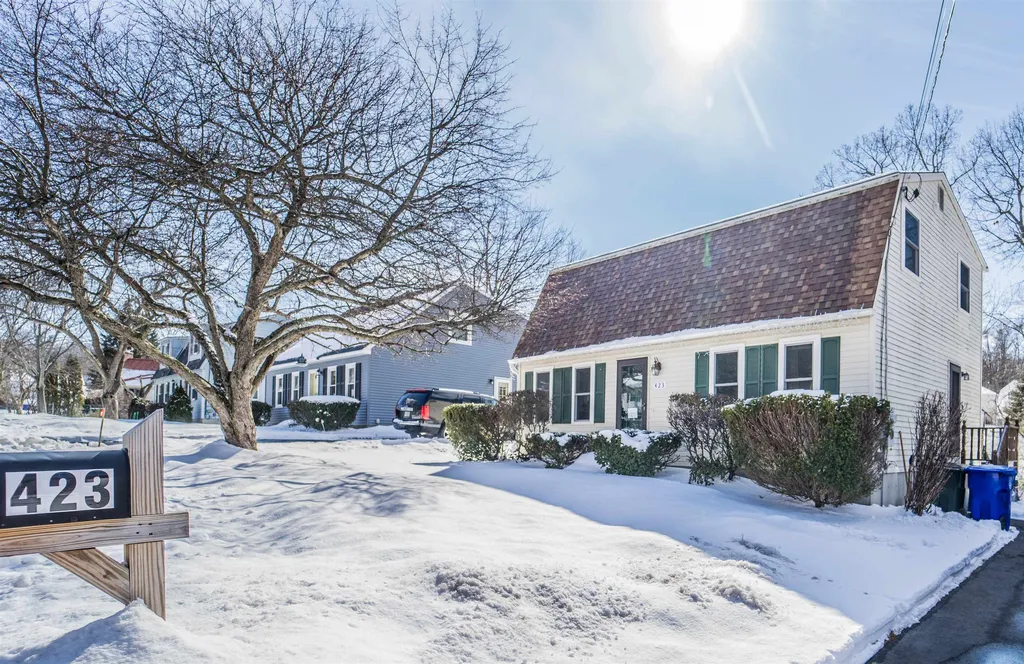 423 Blevens Drive Manchester NH 03104