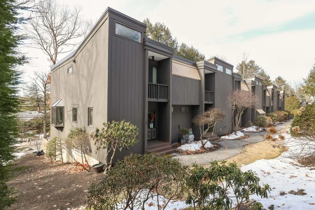 833 Weirs Boulevard Laconia NH 03246