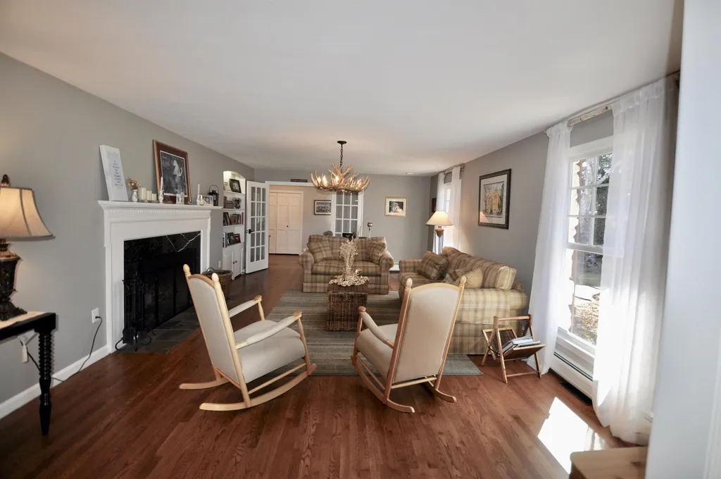 146 Dow Road Hollis NH 03049
