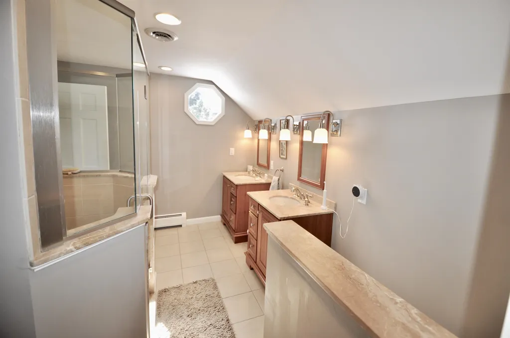 146 Dow Road Hollis NH 03049