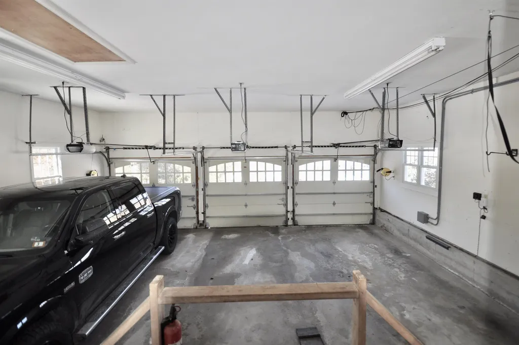146 Dow Road Hollis NH 03049