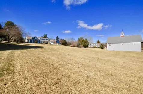 146 Dow Road Hollis NH 03049