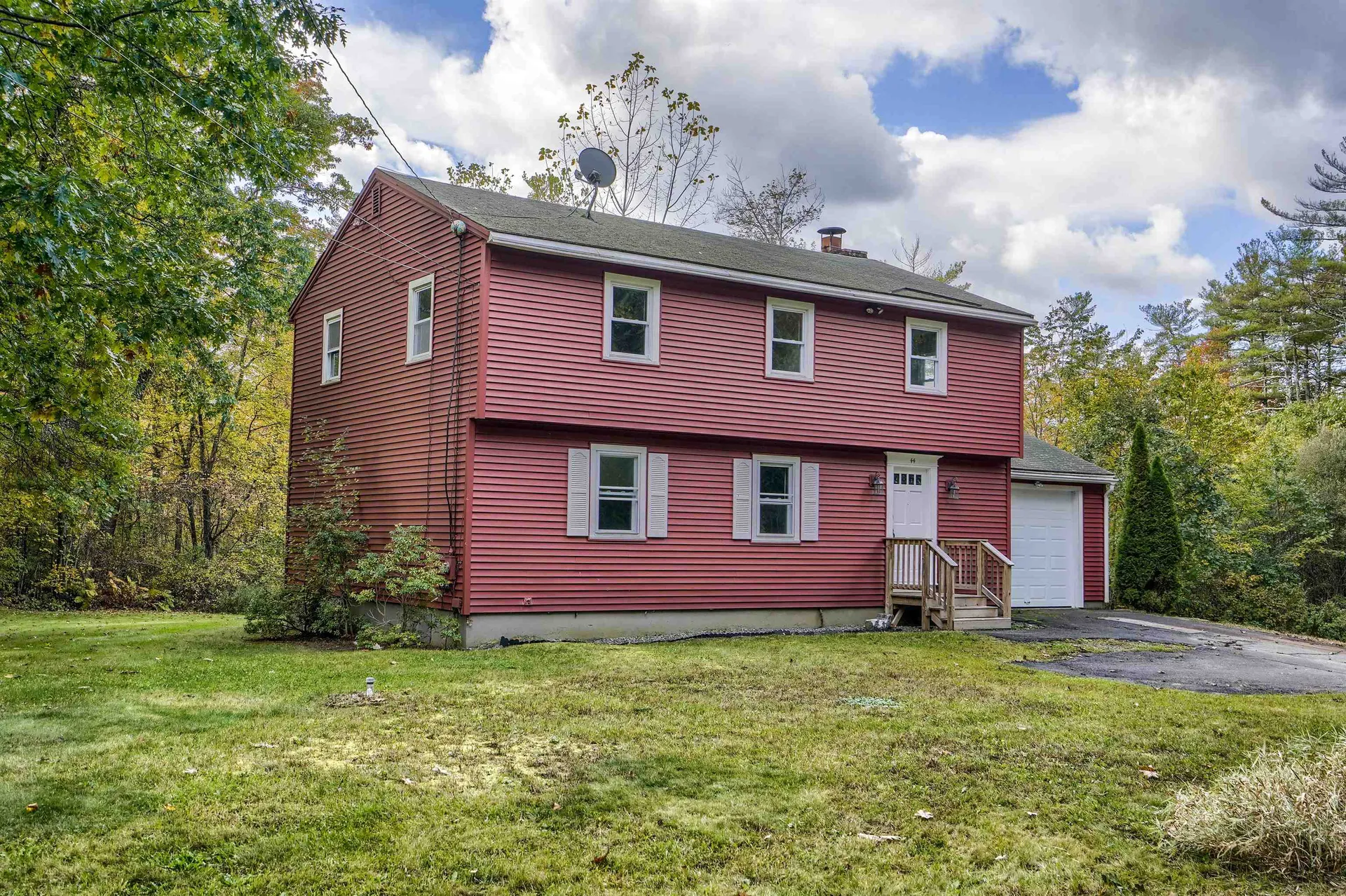 44 Balcom Road Pelham NH 03076