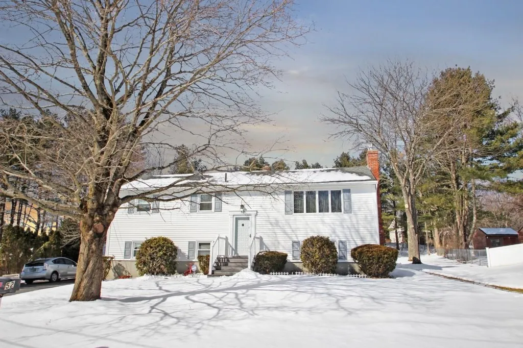 52 Matthias Street Salem NH 03079