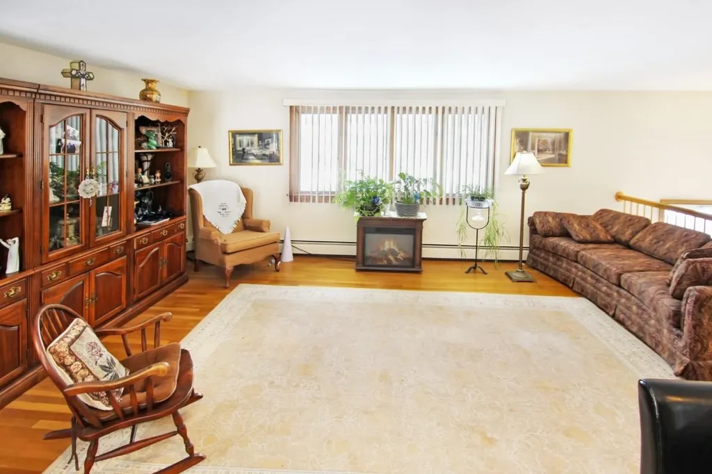 52 Matthias Street Salem NH 03079