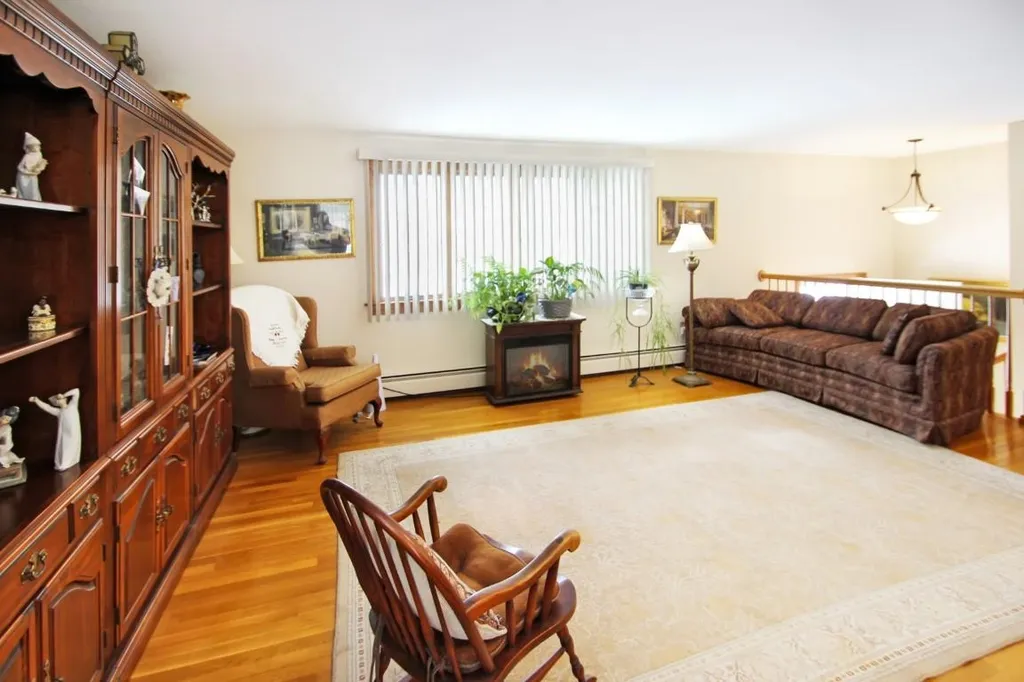 52 Matthias Street Salem NH 03079