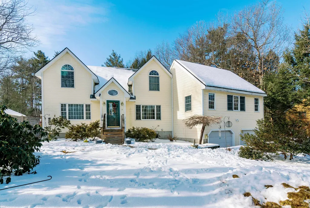 3 Tartan Court Danville NH 03819