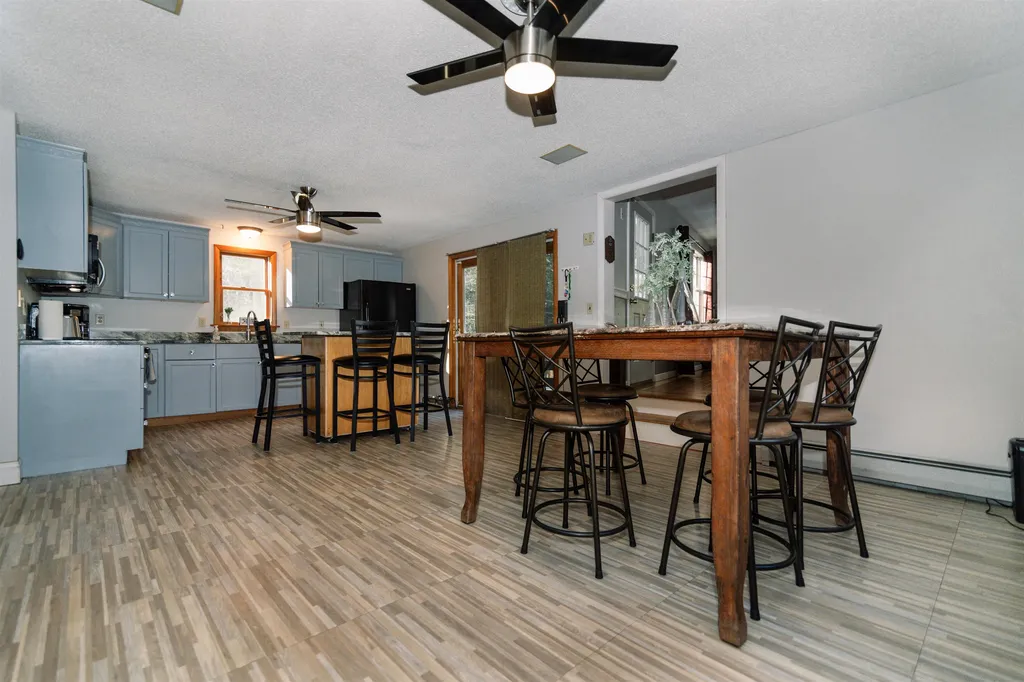 3 Tartan Court Danville NH 03819