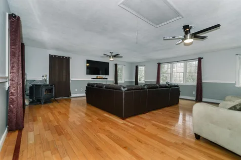 3 Tartan Court Danville NH 03819