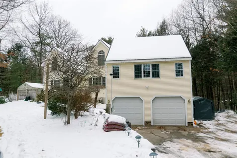 3 Tartan Court Danville NH 03819