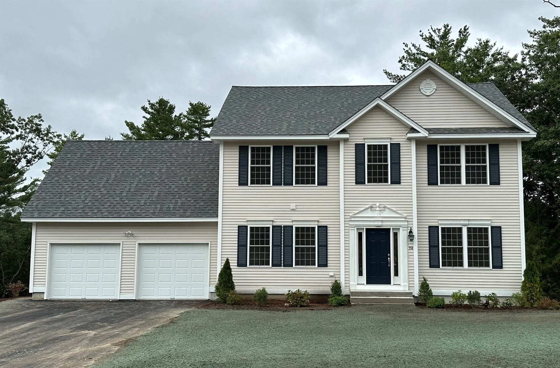 19 Huntington Ridge Road Bedford NH 03110