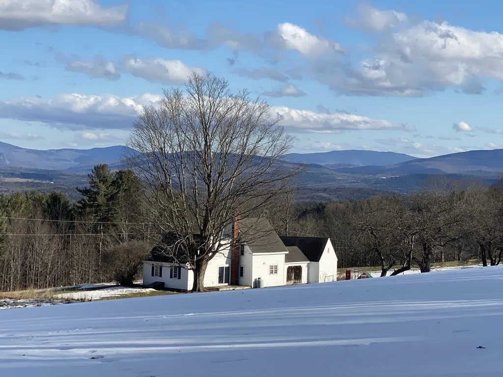 2407 North Road Newbury VT 05085