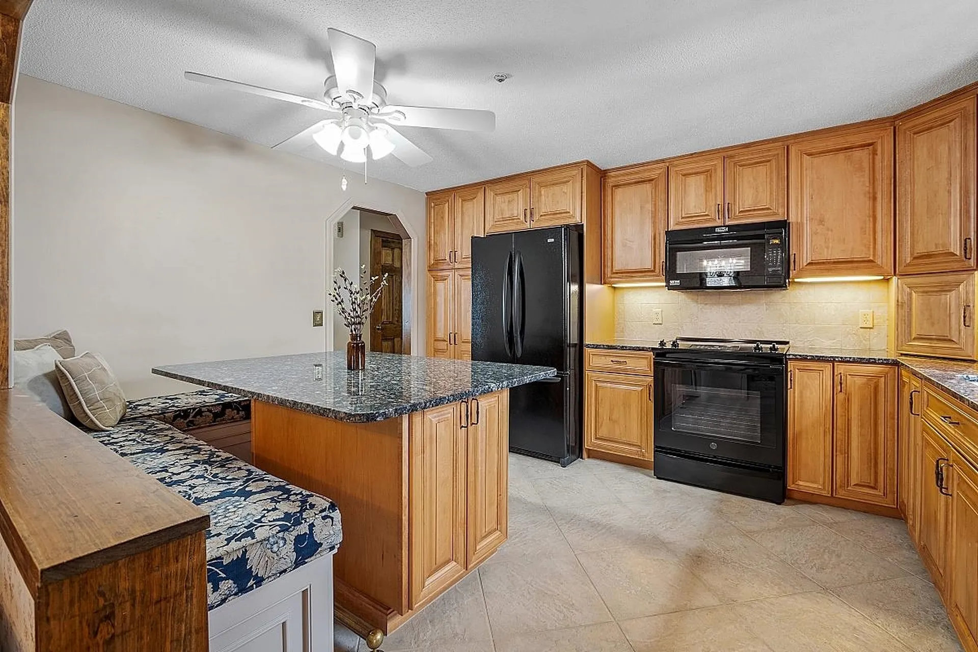 11 Dattillo Road Derry NH 03038