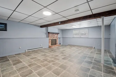 11 Dattillo Road Derry NH 03038