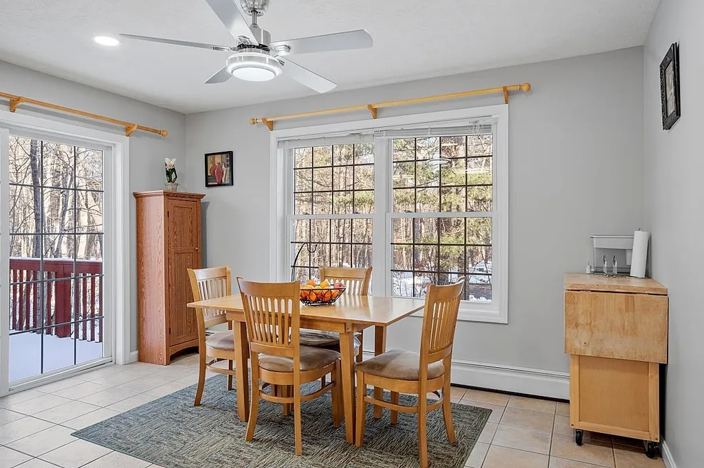12 Dove Road Hooksett NH 03106