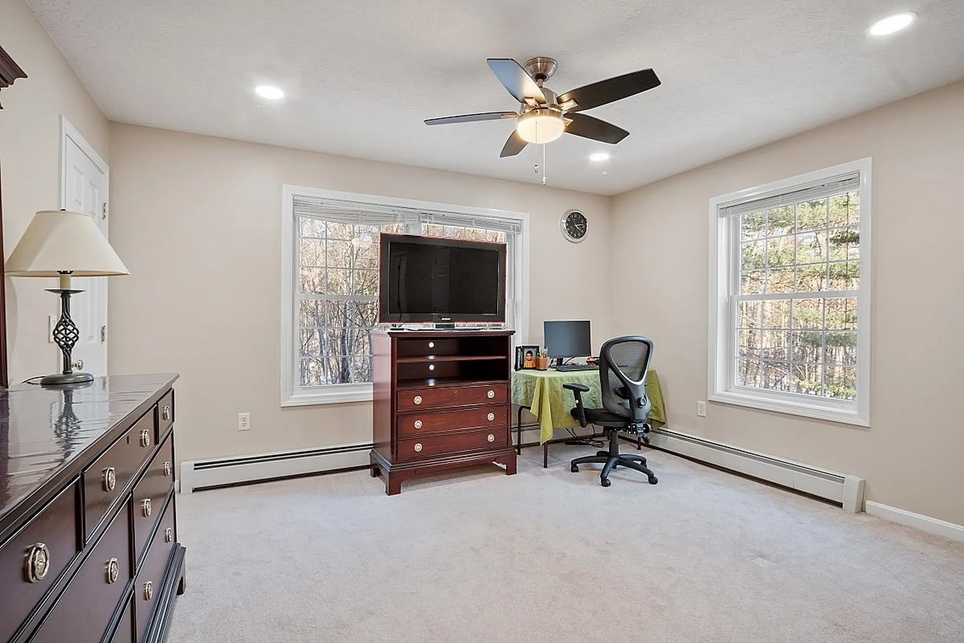 12 Dove Road Hooksett NH 03106
