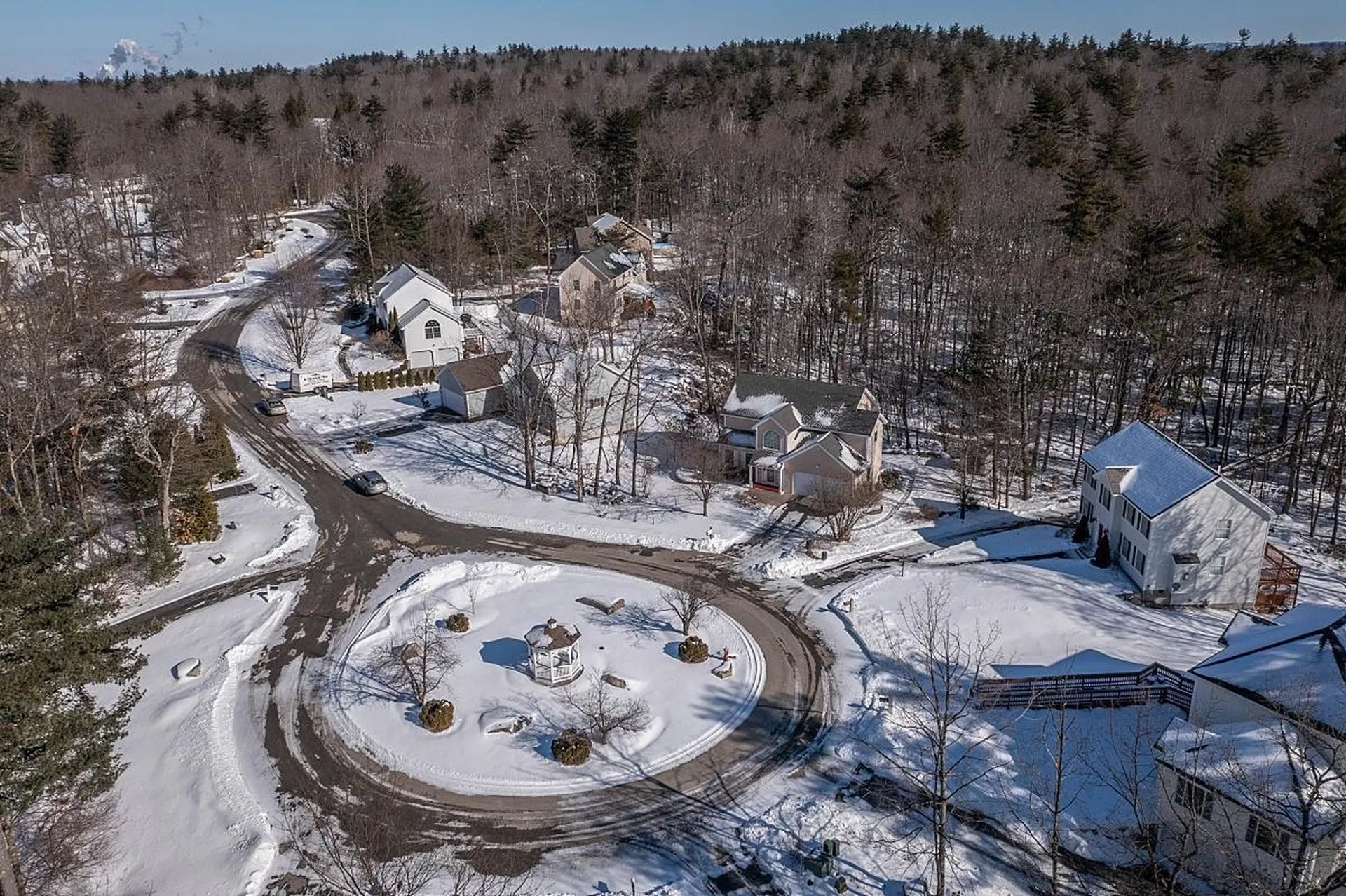 12 Dove Road Hooksett NH 03106