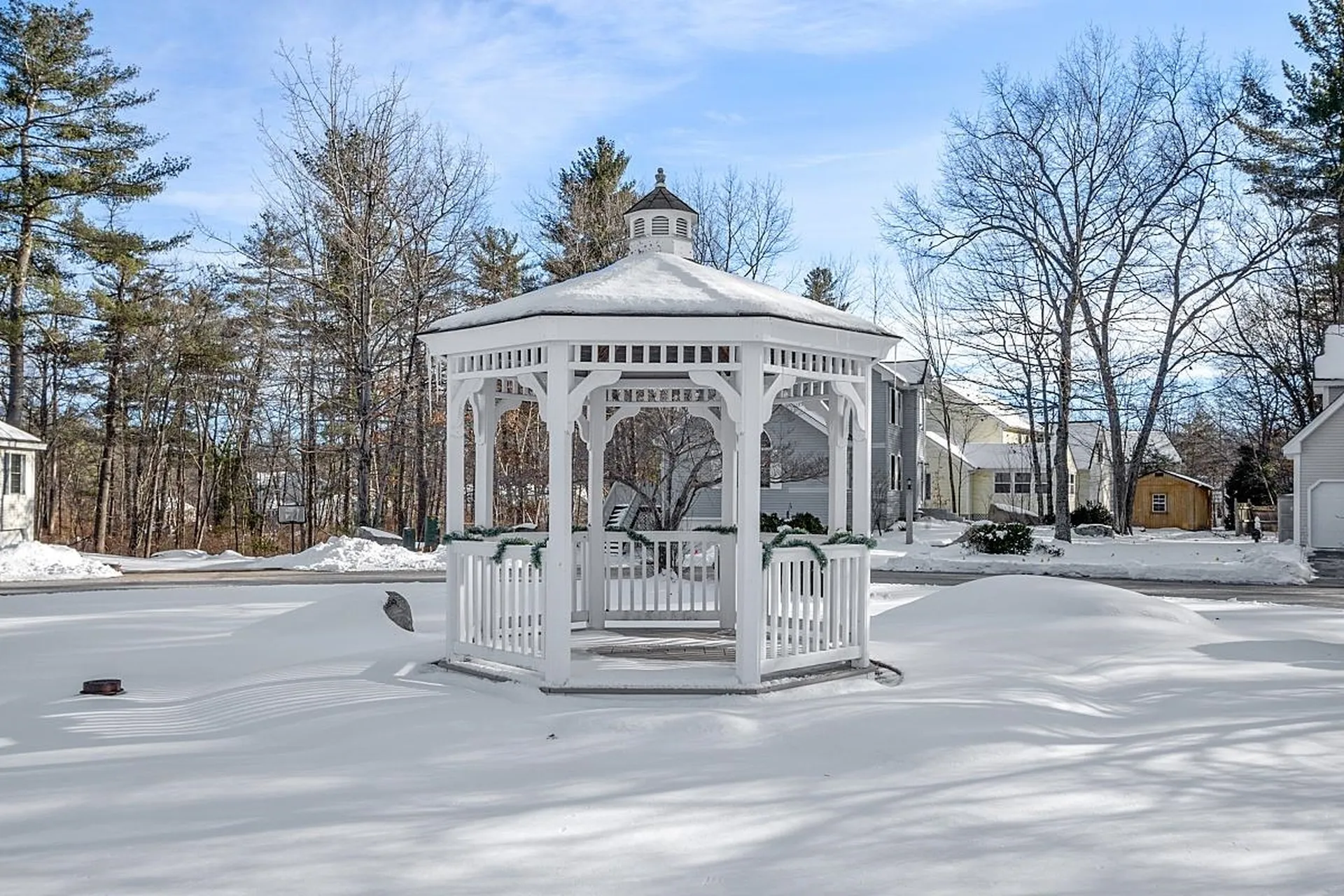 12 Dove Road Hooksett NH 03106