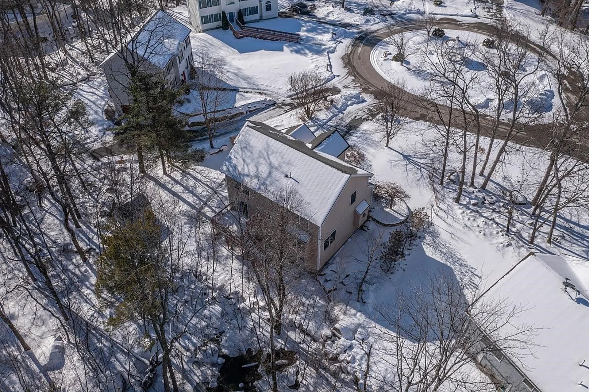 12 Dove Road Hooksett NH 03106