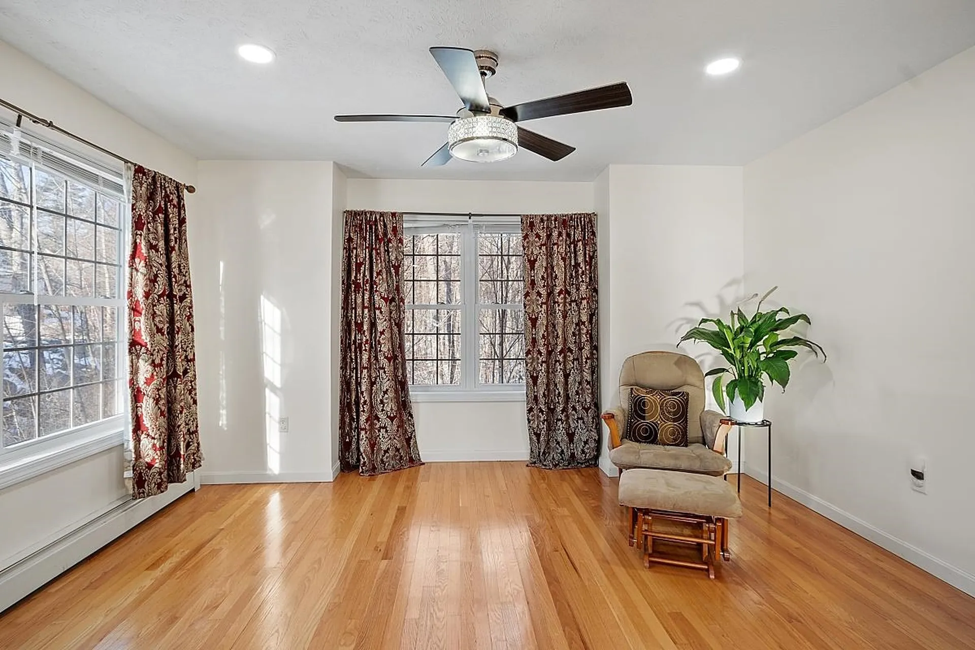 12 Dove Road Hooksett NH 03106
