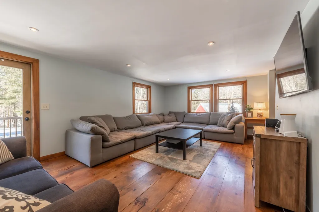 156 Kearsarge Valley Road Wilmot NH 03287