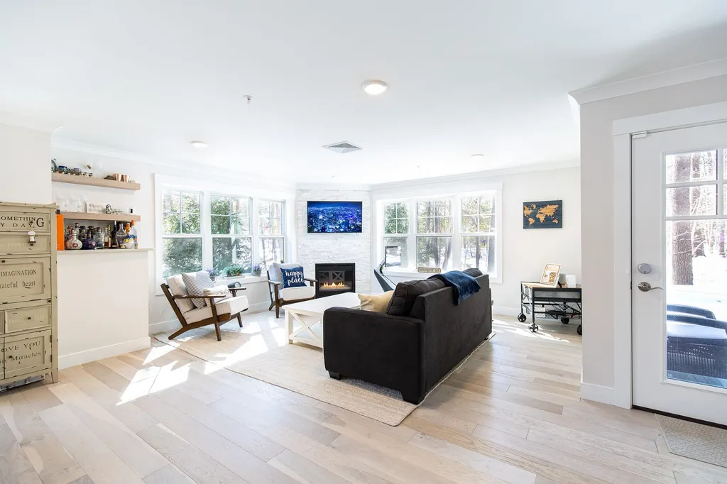 2075 Lafayette Road Portsmouth NH 03801