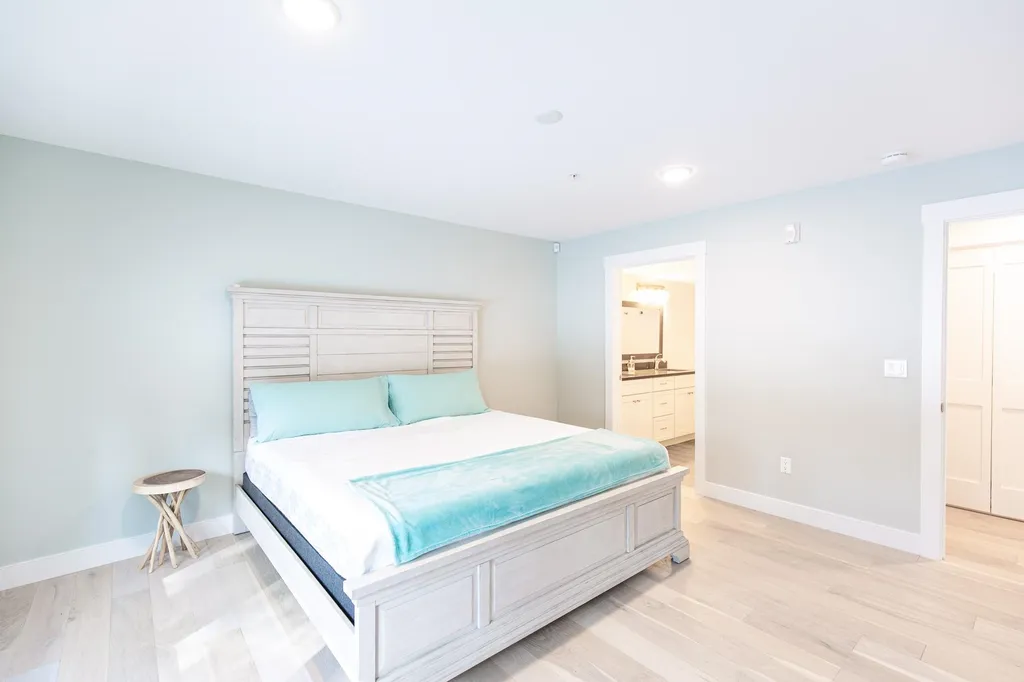 2075 Lafayette Road Portsmouth NH 03801