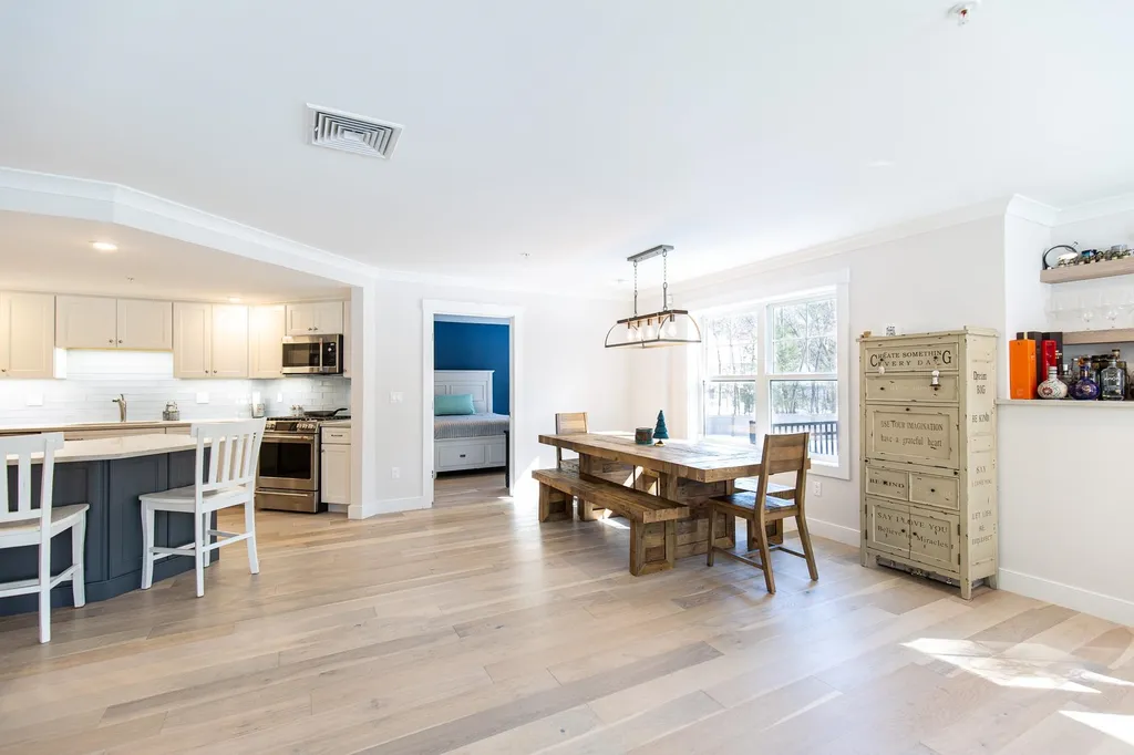 2075 Lafayette Road Portsmouth NH 03801
