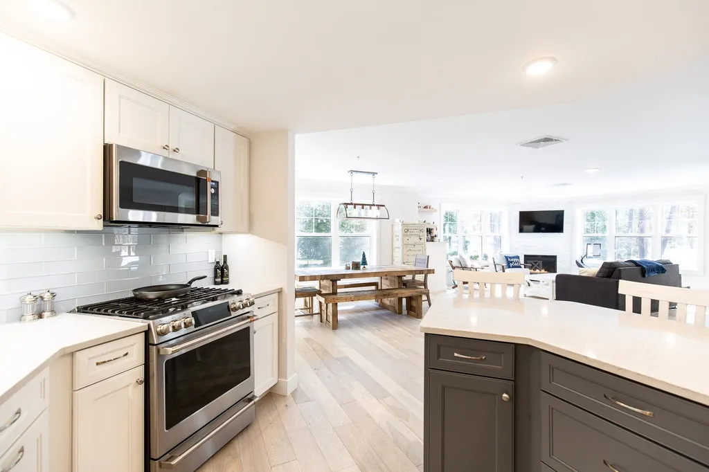 2075 Lafayette Road Portsmouth NH 03801